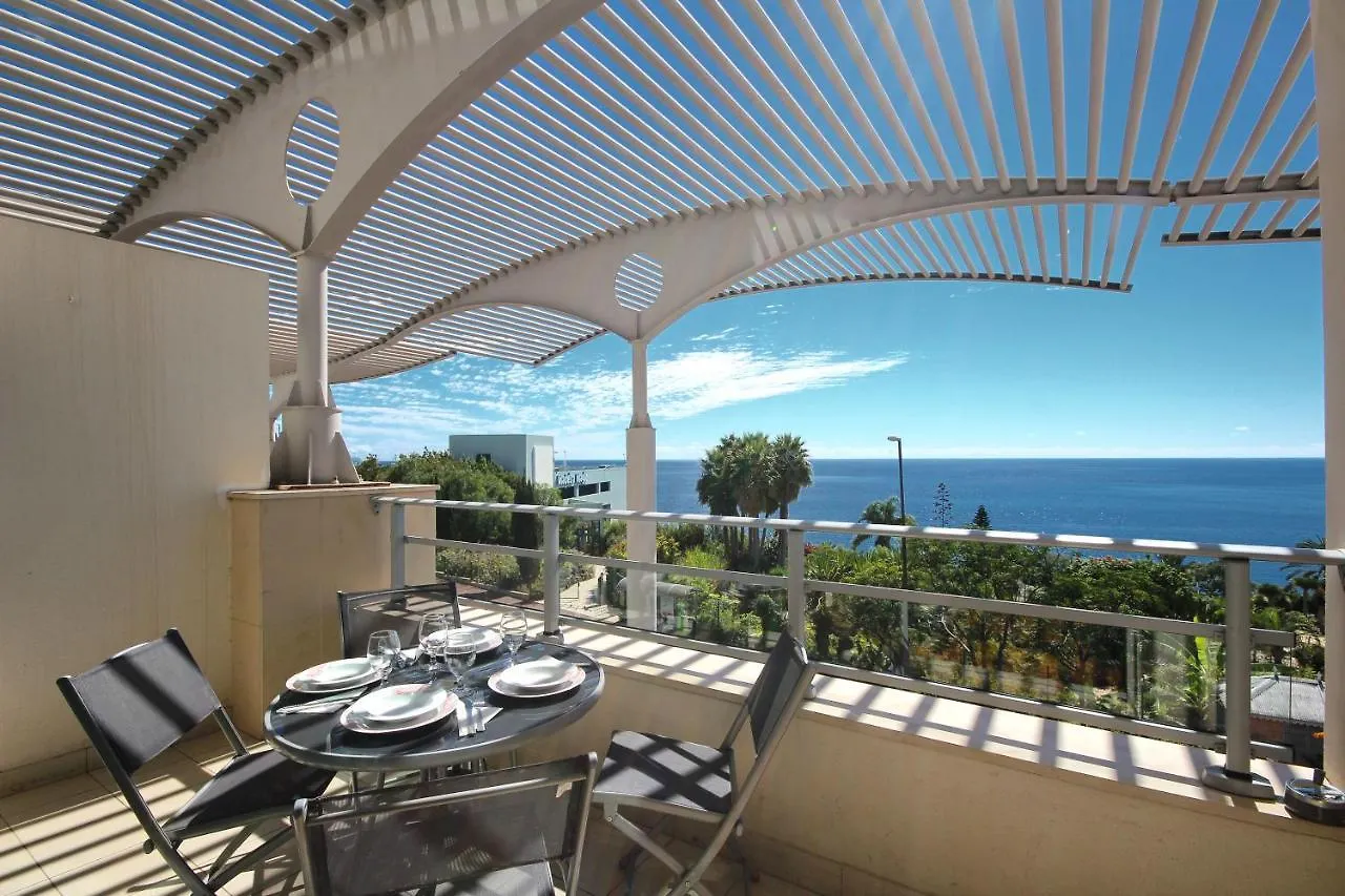 Oceanside Terrace Apartment By Holiday Rental Madeira Funchal  Portugalsko