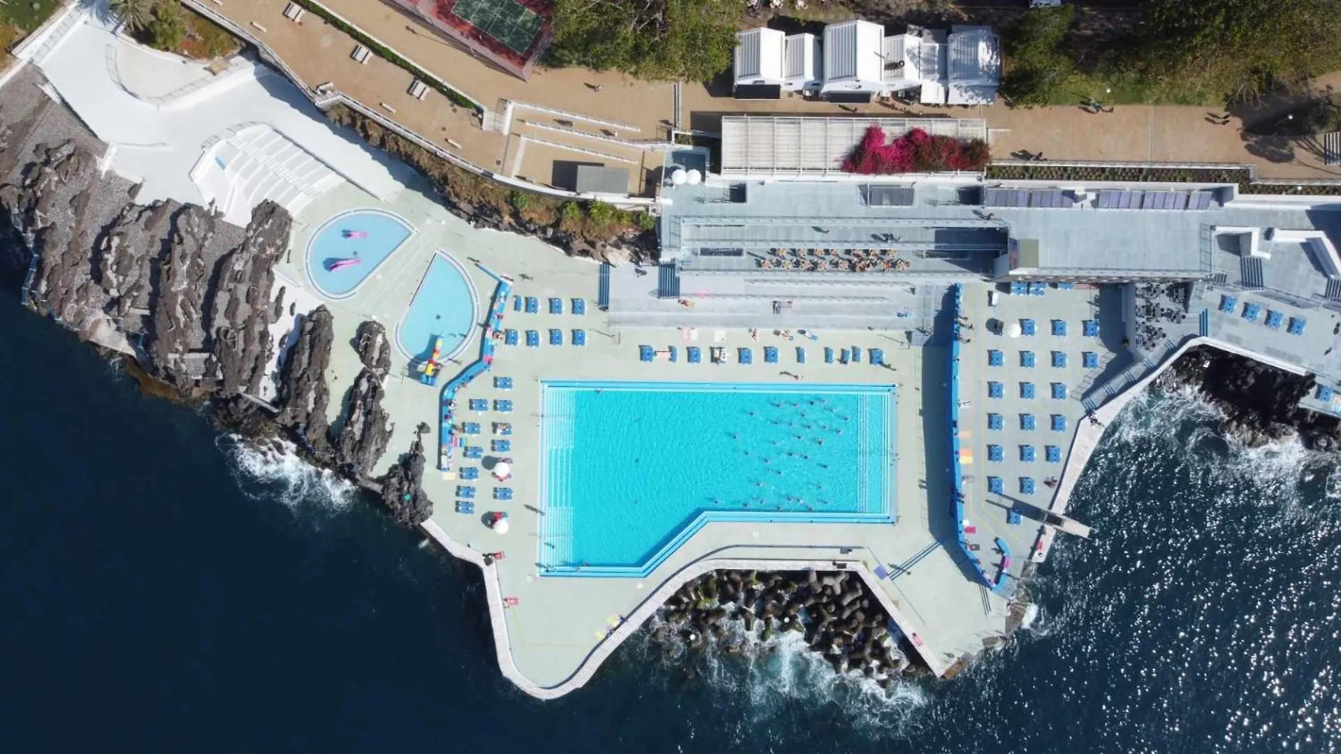 Oceanside Terrace Apartment By Holiday Rental Madeira Funchal