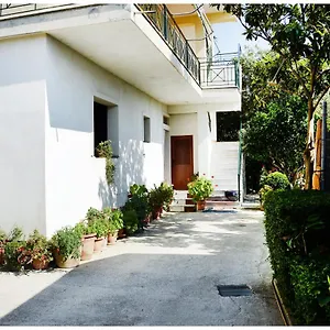 apartment-demaj.albaniahotels.org/